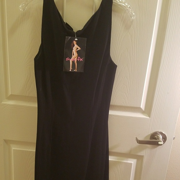 Lady's black shape fx dress - Picture 2 of 2